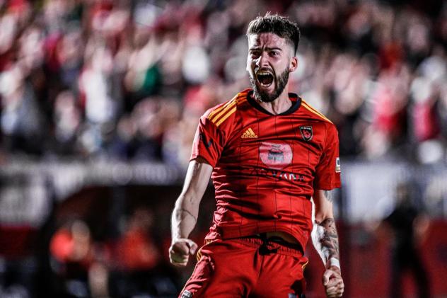 Phoenix Rising forward Greg Hurst