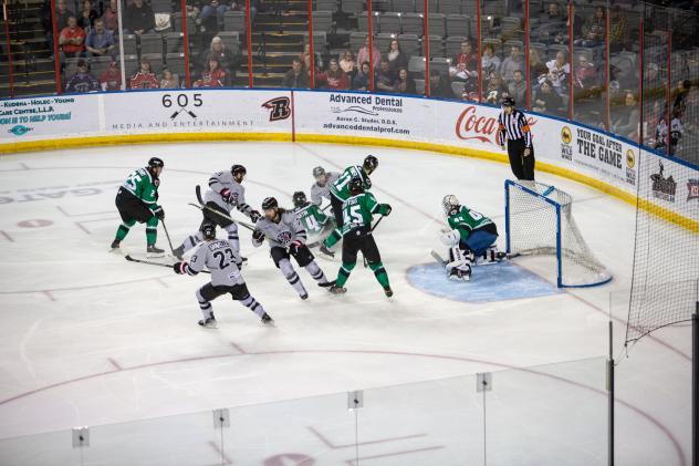Rapid City Rush battle the Utah Grizzlies