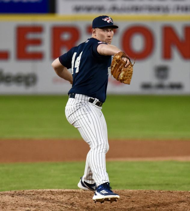 Somerset Patriots pitcher Matt Minnick