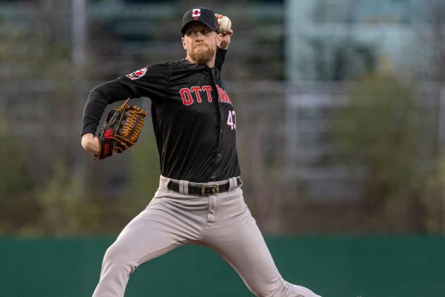 Ottawa Titans pitcher Evan Grills