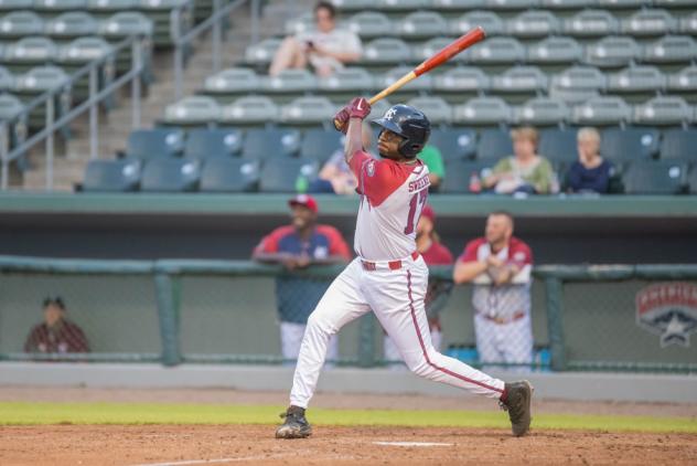Darnell Sweeny goes deep for the Kansas City Monarchs