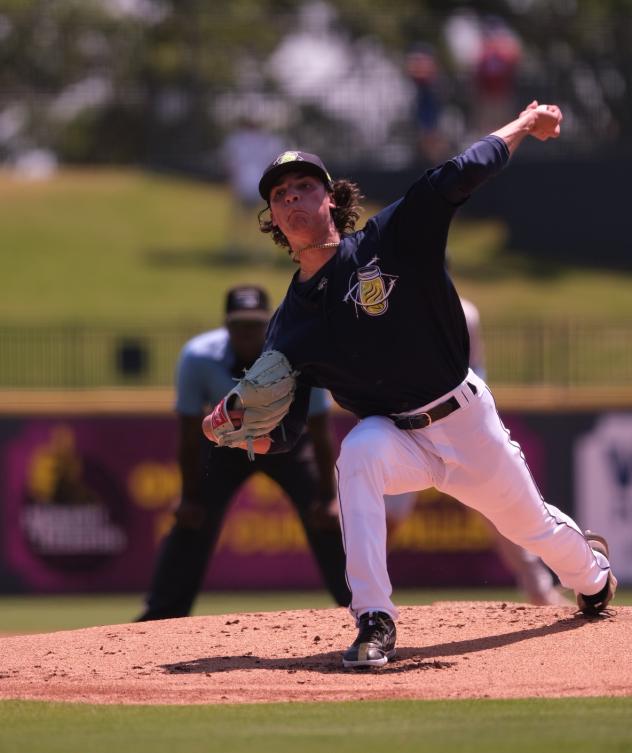 Columbia Fireflies pitcher Frank Mozzicato