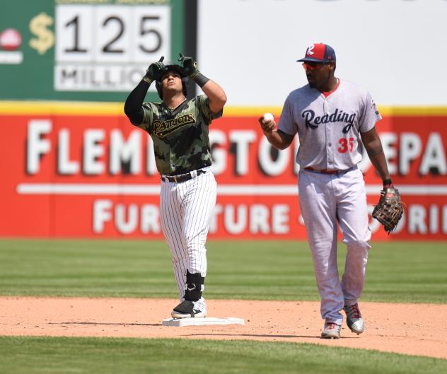 Rodolfo Duran of the Somerset Patriots at second base