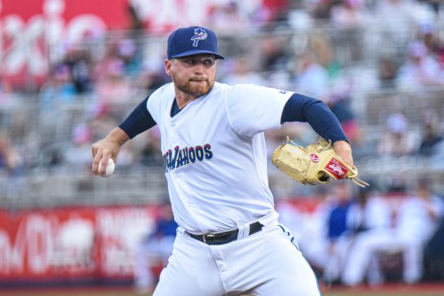 Pensacola Blue Wahoos pitcher Jeff Lindgren
