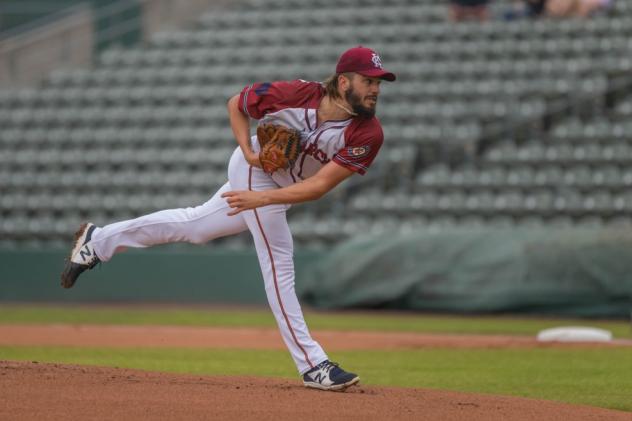 Lewis Thorpe of the Kansas City Monarchs delivers a pitch