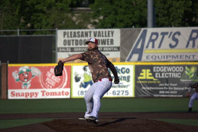Florence Y'alls pitcher Jared Cheek delivers a pitch