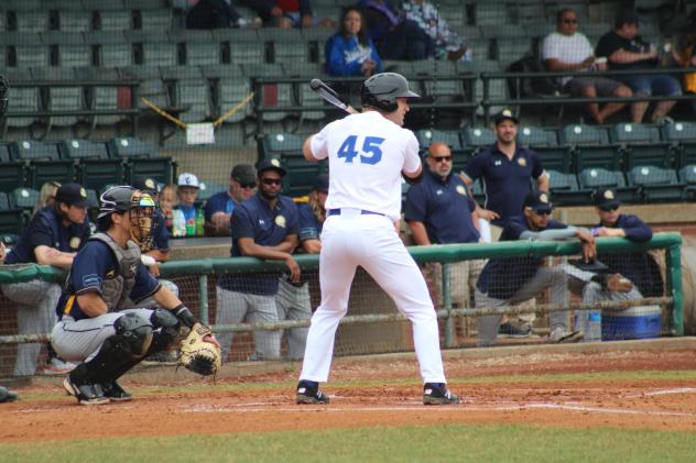 Evansville Otters infielder Zach Biermann