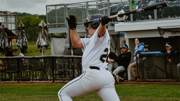 Fond du Lac Dock Spiders with a big swing