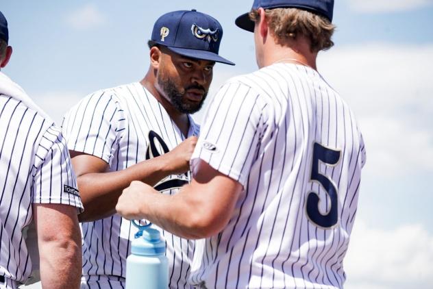 Northern Colorado Owlz have a meeting of the minds