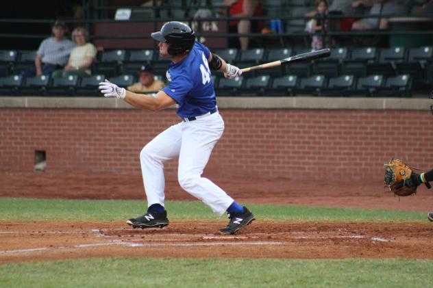 Evansville Otters infielder Zach Biermann