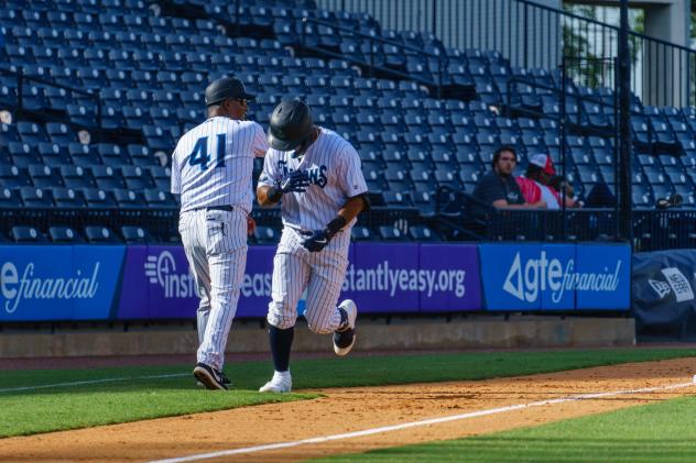 Tampa Tarpons right fielder Alan Mejia rounds the bases