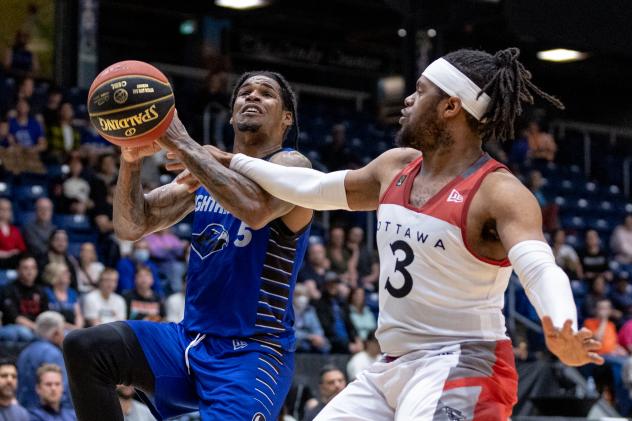 Guelph Nighthawks eye the hoop against the Ottawa BlackJacks
