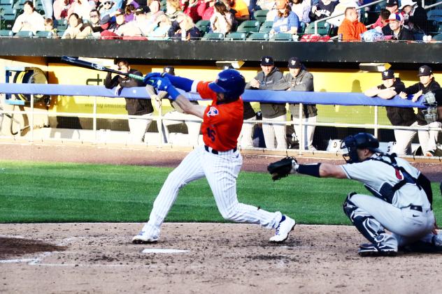 JT Riddle of the Syracuse Mets