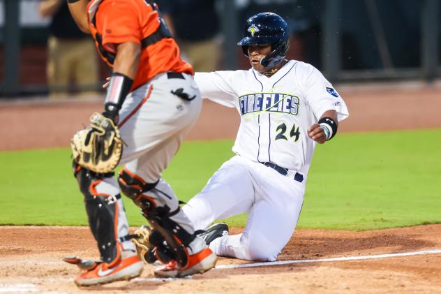 Felix Familia slides home for the Columbia Fireflies