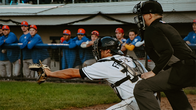 Fond du Lac Dock Spiders catcher Anthony Frechette
