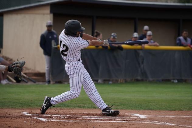 Northern Colorado Owlz outfielder Cameron Phelts