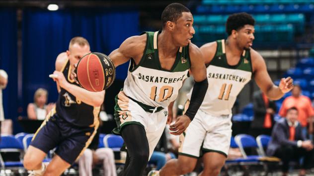 Saskatchewan Rattlers on a fast break against the Edmonton Stingers