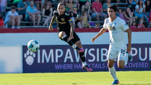 Emiliano Terzaghi and the Richmond Kickers (left) vs. the Northern Colorado Hailstorm