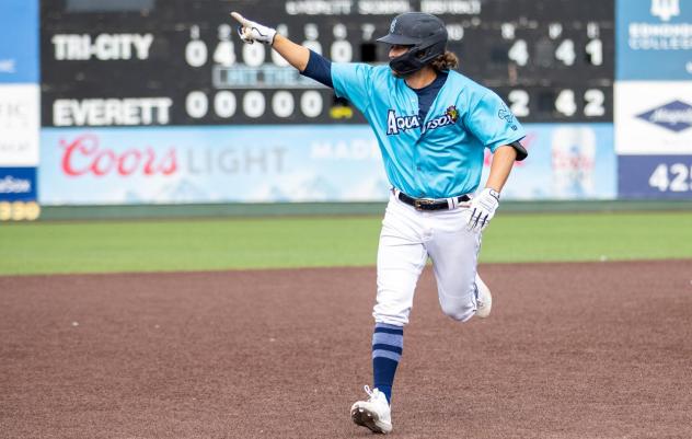 Charlie Welch rounds the bases for the Everett AquaSox
