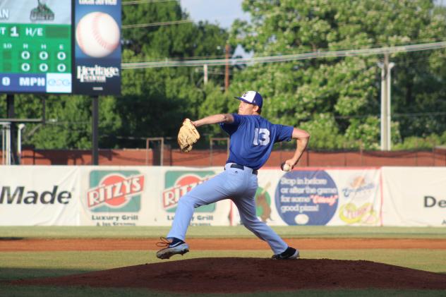 Evansville Otters pitcher Parker Brahms