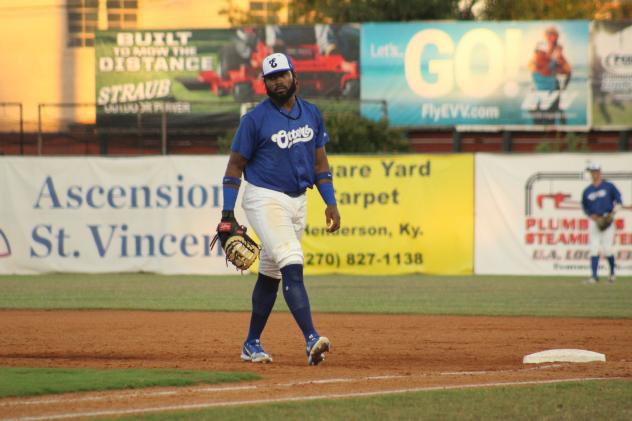 Evansville Otters in the field