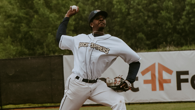 Fond du Lac Dock Spiders pitcher Josh Culliver