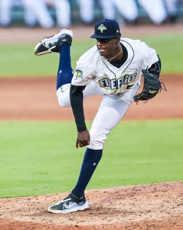 Columbia Fireflies pitcher Luinder Avila