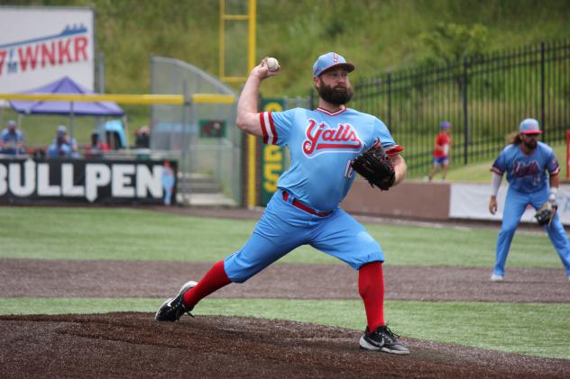 Florence Y'alls pitcher Jared Cheek