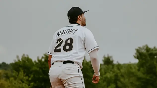 Connor Manthey of the Fond du Lac Dock Spiders