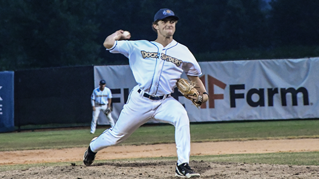 Fond du Lac Dock Spiders pitcher Reed Gallant