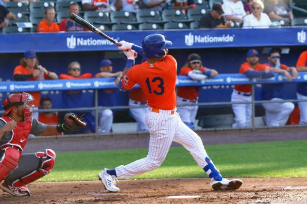 Mark Vientos of the Syracuse Mets homers