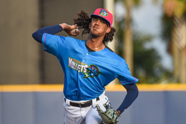 Pensacola Blue Wahoos pitcher Eury Pérez