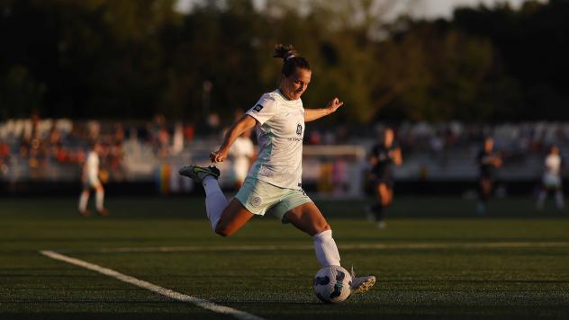 Racing Louisville FC eyes a big kick