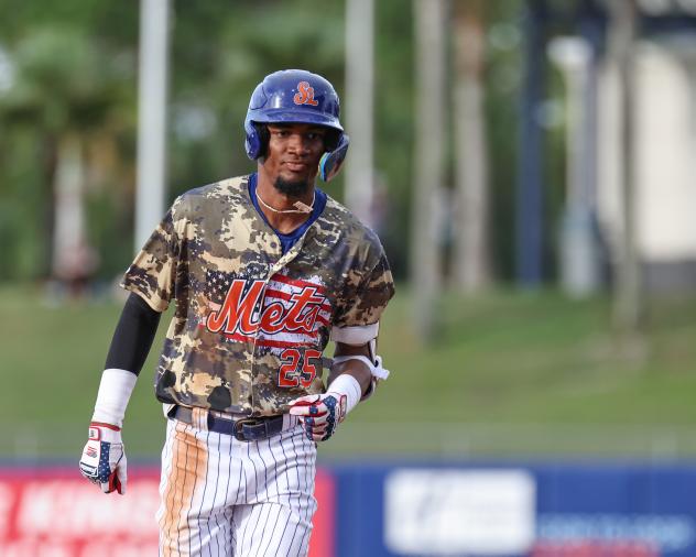 St. Lucie Mets outfielder Alex Ramirez