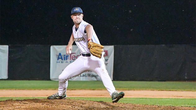 Fond Du Lac Dock Spiders' Nate Leibold in action