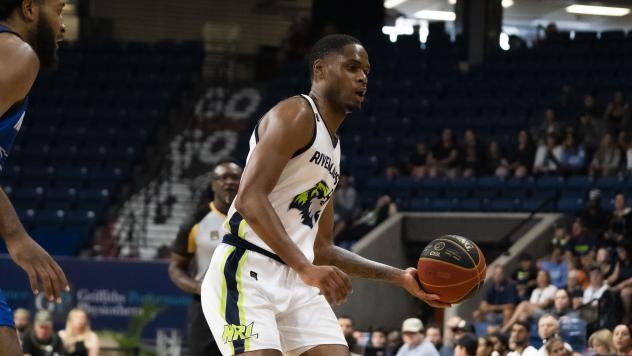 Niagara River Lions forward Antonio Davis Jr. vs. the Guelph Nighthawks