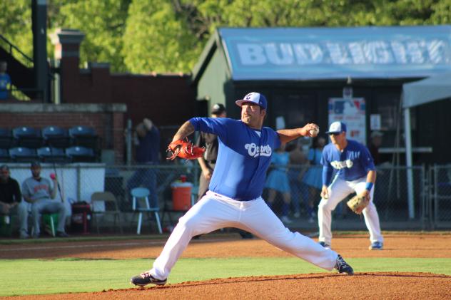 Evansville Otters on the field