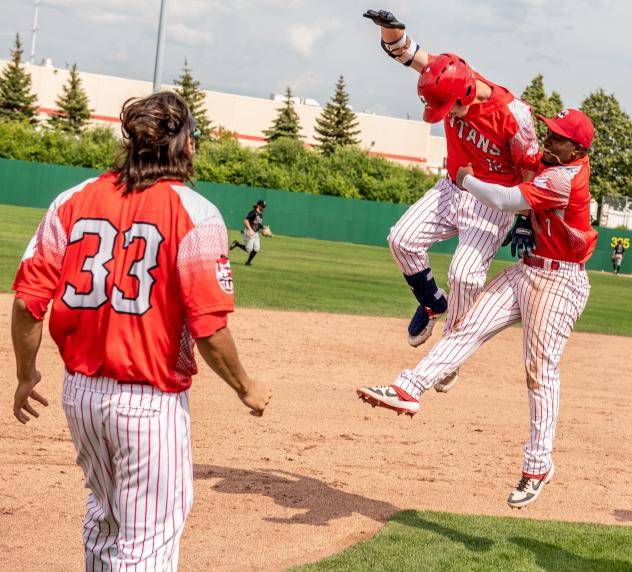 Ottawa Titans celebrate