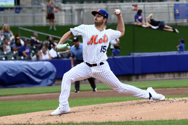Syracuse Mets pitcher Thomas Szapucki
