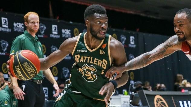 Guard Mambi Diawara with the Saskatchewan Rattlers