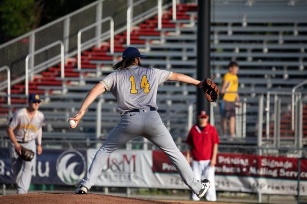 Kansas City Monarchs' Lewis Thorpe in action