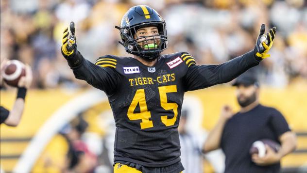 Hamilton Tiger-Cats linebackers Jovan Santos-Knox