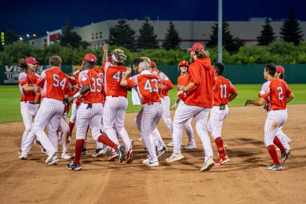 Ottawa Titans Celebrate Victory Over Miners