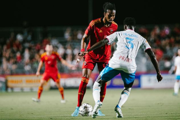 Mohamed Traore of the Las Vegas Lights FC versus the Phoenix Rising FC