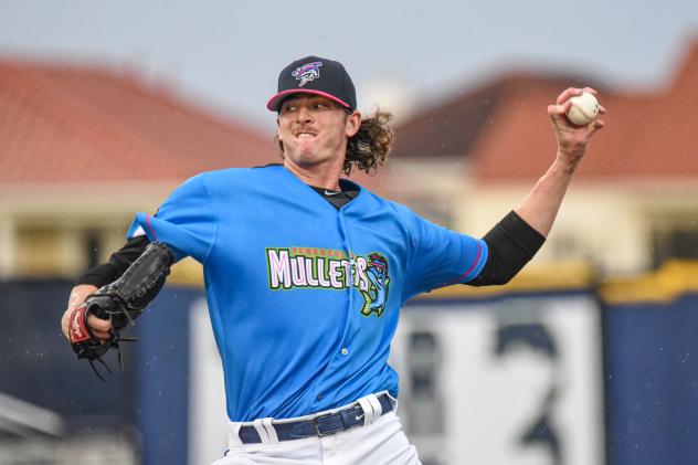 Pensacola Blue Wahoos pitcher Zach King