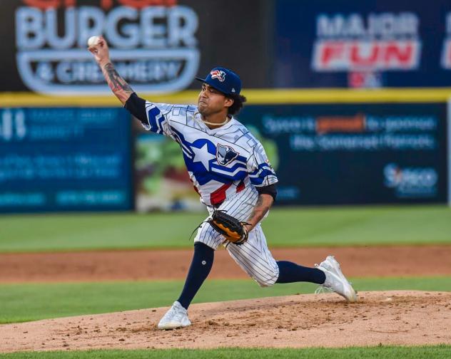 Deivi Garcia of the Somerset Patriots