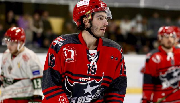 Forward Ryan Foss with Neuilly-sur-Marne