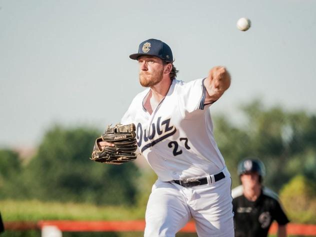 Northern Colorado Owlz' Will Buraconak in action