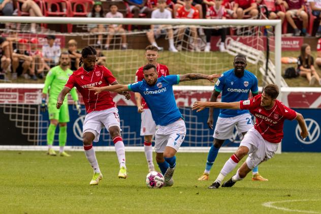 Atlético Ottawa midfielder Keven Alemán vs. Cavalry FC