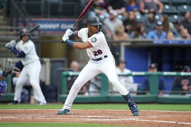 Tacoma Rainiers' Kyle Lewis at bat